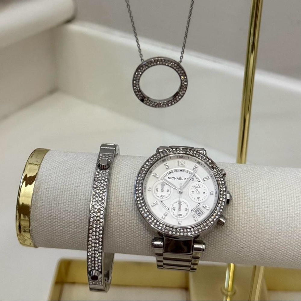Michael Kors’s Watch, Bracelet and Necklace